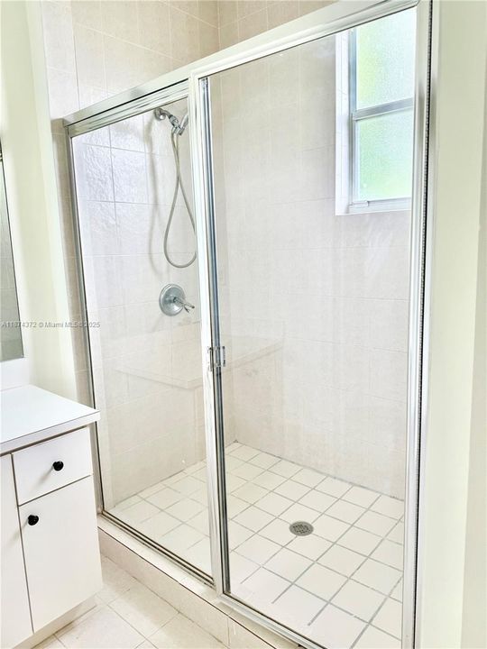 For Sale: $380,000 (3 beds, 2 baths, 1616 Square Feet)