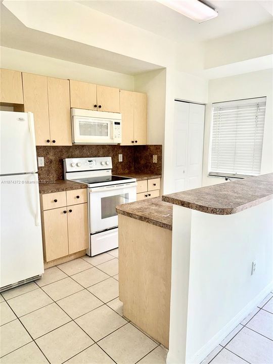 For Sale: $380,000 (3 beds, 2 baths, 1616 Square Feet)