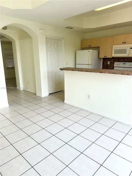 For Sale: $380,000 (3 beds, 2 baths, 1616 Square Feet)