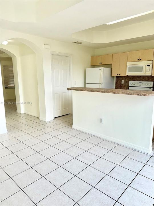 For Sale: $380,000 (3 beds, 2 baths, 1616 Square Feet)