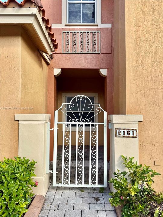 For Sale: $380,000 (3 beds, 2 baths, 1616 Square Feet)