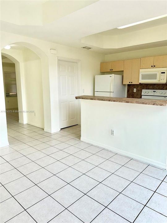 For Sale: $380,000 (3 beds, 2 baths, 1616 Square Feet)