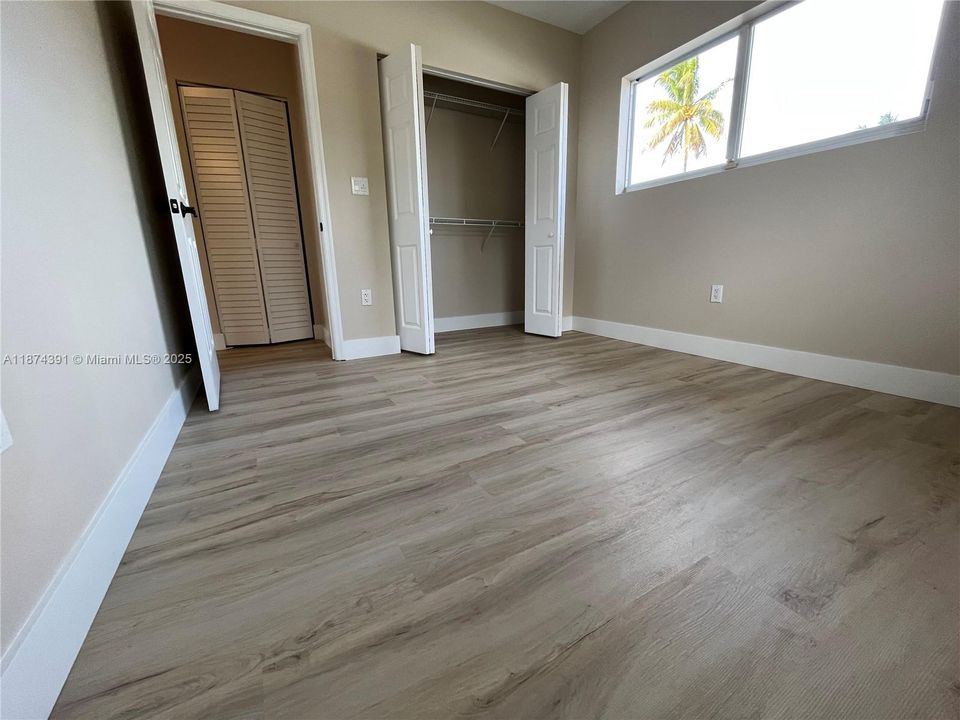 Active With Contract: $3,700 (3 beds, 2 baths, 1176 Square Feet)