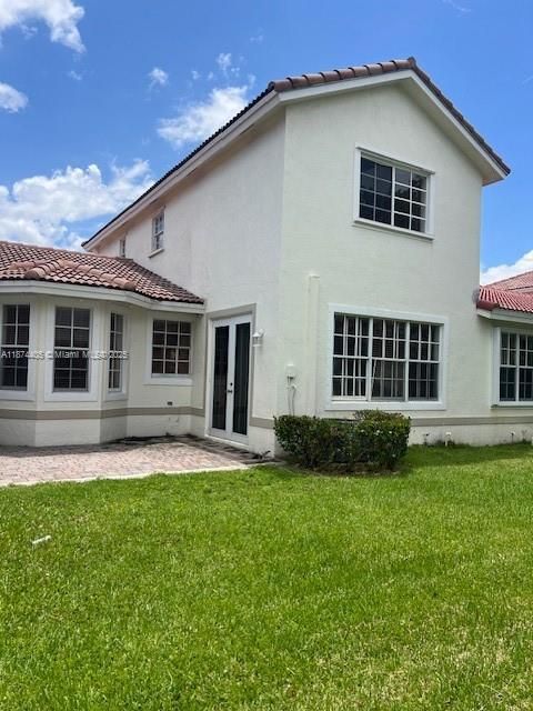 For Rent: $3,150 (3 beds, 3 baths, 1582 Square Feet)