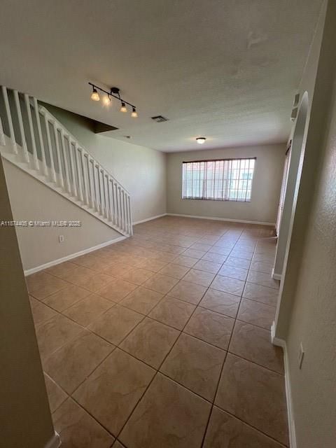 For Rent: $3,150 (3 beds, 3 baths, 1582 Square Feet)