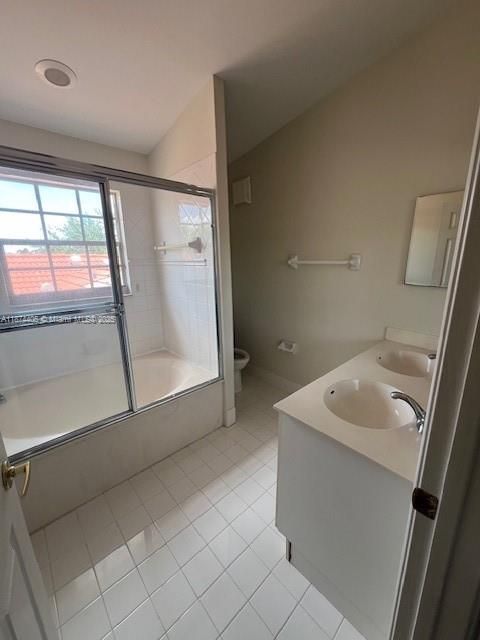 For Rent: $3,150 (3 beds, 3 baths, 1582 Square Feet)