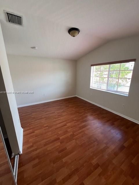 For Rent: $3,150 (3 beds, 3 baths, 1582 Square Feet)