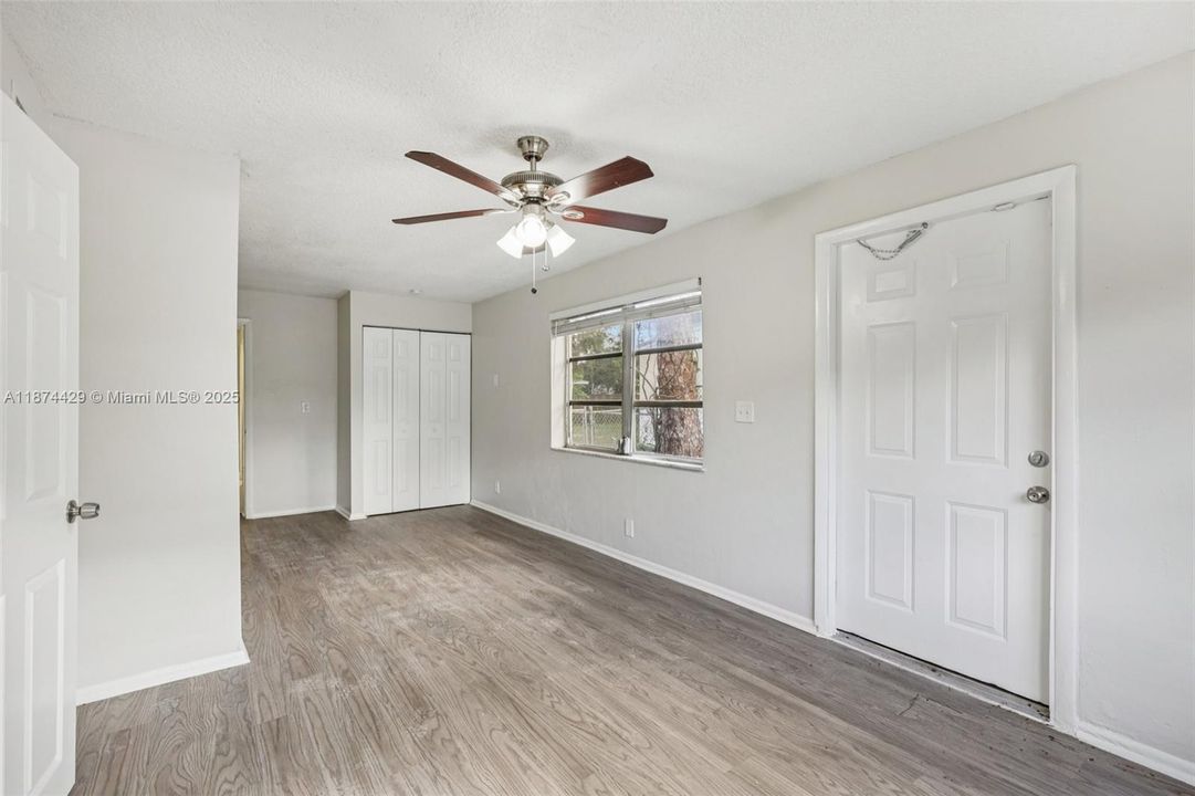 Active With Contract: $416,400 (3 beds, 2 baths, 1753 Square Feet)