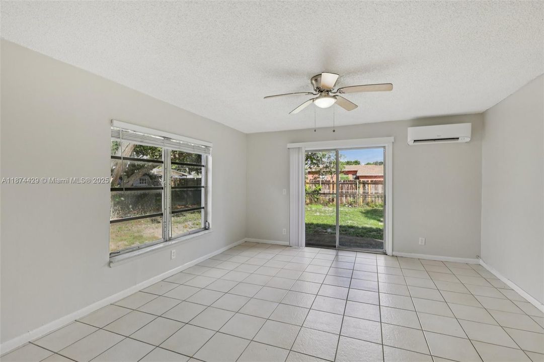 Active With Contract: $416,400 (3 beds, 2 baths, 1753 Square Feet)