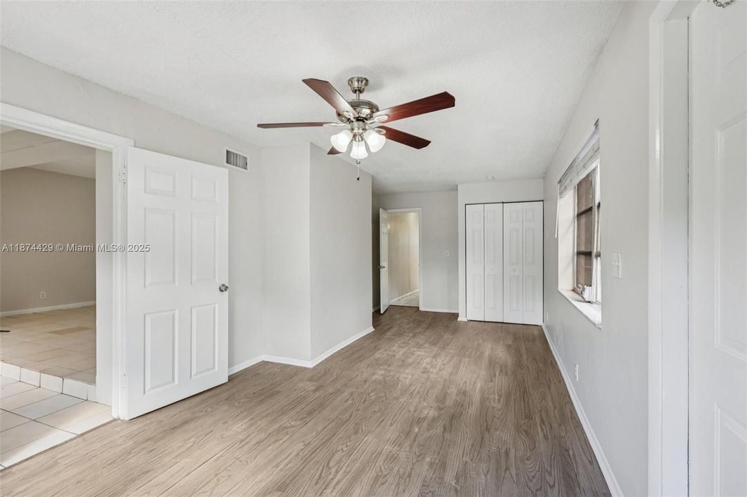 Active With Contract: $416,400 (3 beds, 2 baths, 1753 Square Feet)