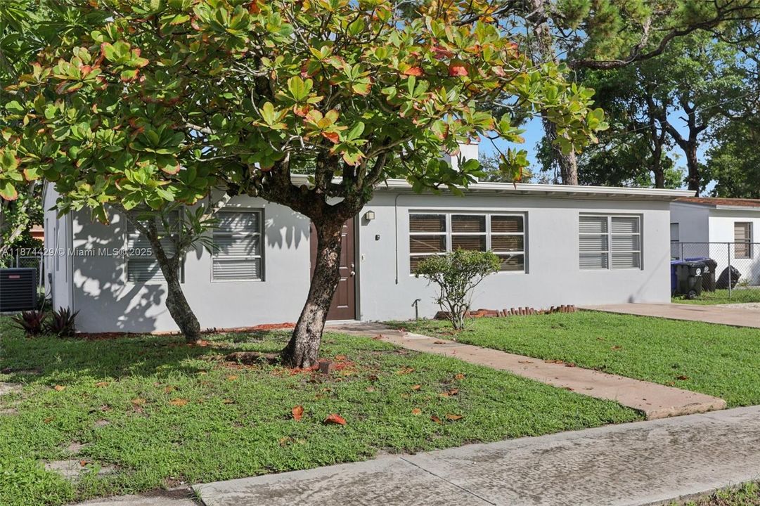 Active With Contract: $416,400 (3 beds, 2 baths, 1753 Square Feet)