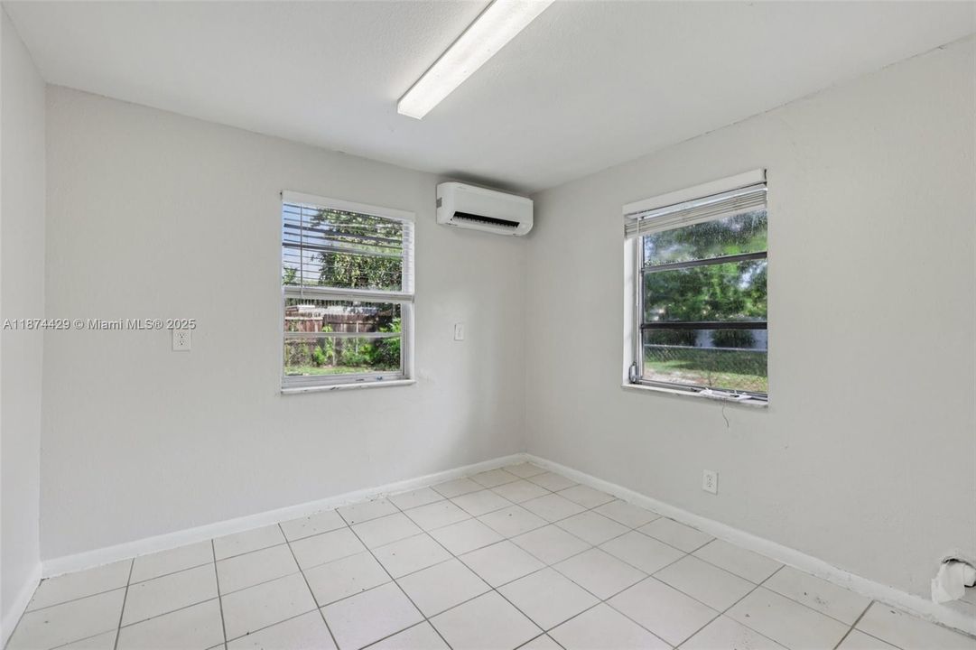 Active With Contract: $416,400 (3 beds, 2 baths, 1753 Square Feet)