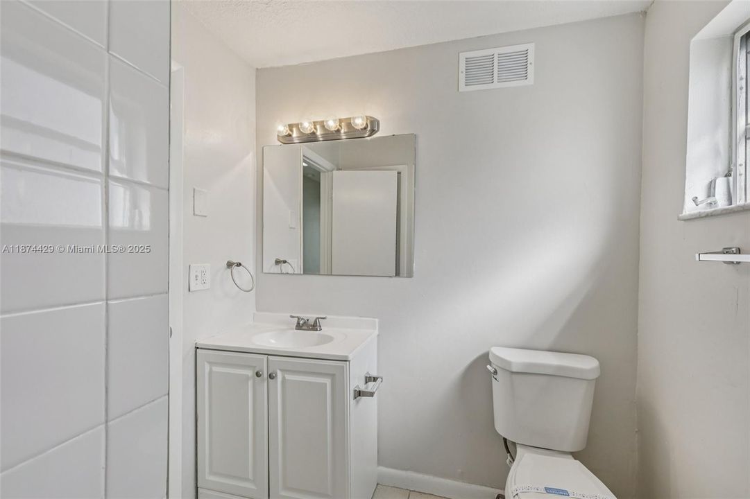 Active With Contract: $416,400 (3 beds, 2 baths, 1753 Square Feet)