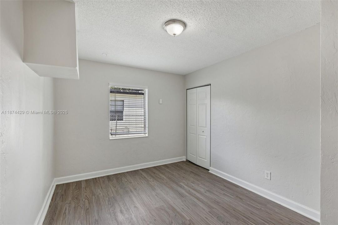 Active With Contract: $416,400 (3 beds, 2 baths, 1753 Square Feet)