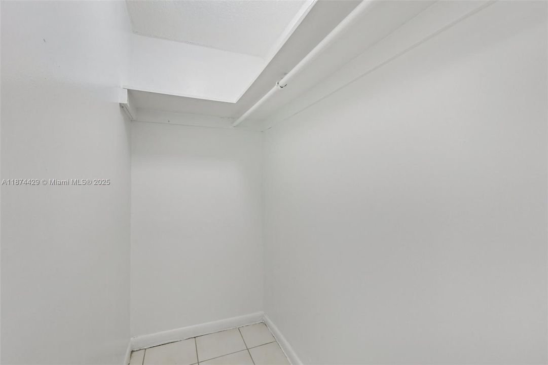 Active With Contract: $416,400 (3 beds, 2 baths, 1753 Square Feet)