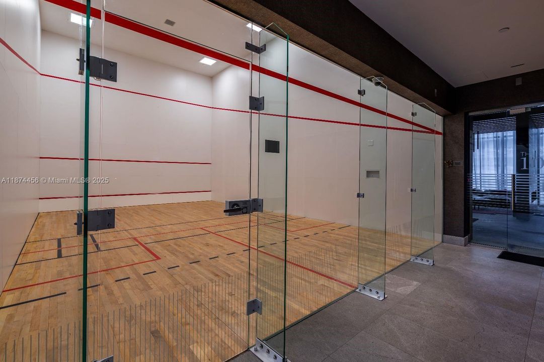 For Sale: $1,150,000 (2 beds, 3 baths, 1314 Square Feet)