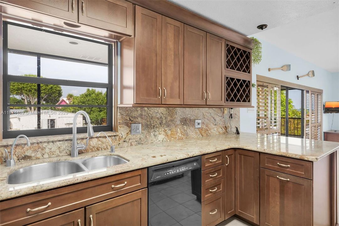 For Sale: $1,499,000 (3 beds, 2 baths, 1295 Square Feet)