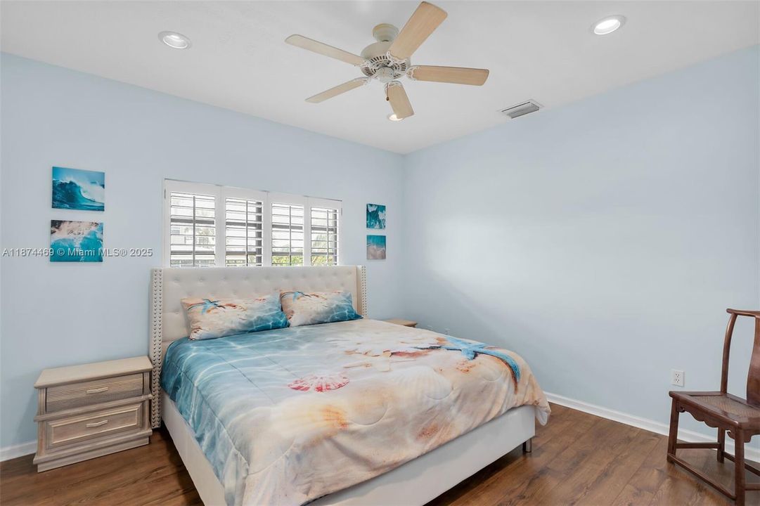 For Sale: $1,499,000 (3 beds, 2 baths, 1295 Square Feet)