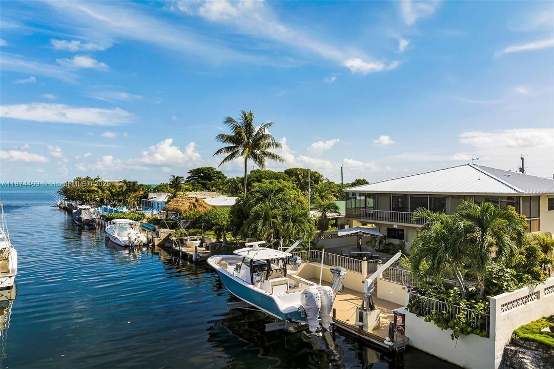 For Sale: $1,499,000 (3 beds, 2 baths, 1295 Square Feet)