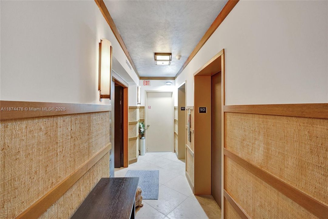 合同活跃: $2,370,000 (3 贝兹, 3 浴室, 2665 平方英尺)