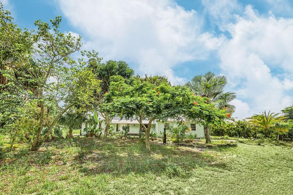 Active With Contract: $525,000 (3 beds, 2 baths, 1805 Square Feet)