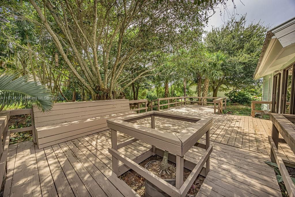 Active With Contract: $525,000 (3 beds, 2 baths, 1805 Square Feet)