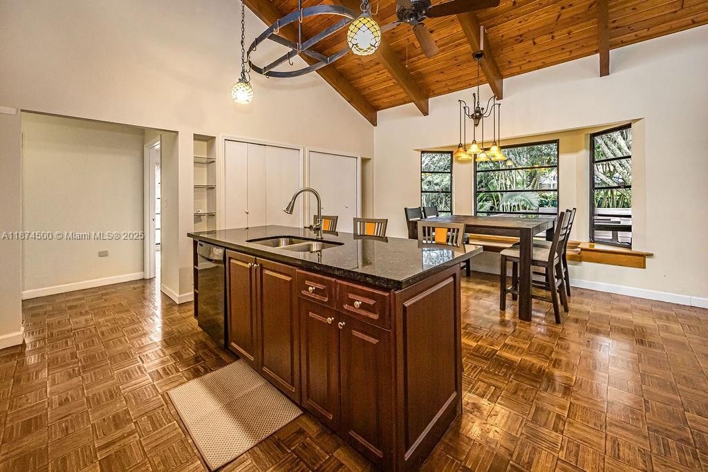 Active With Contract: $525,000 (3 beds, 2 baths, 1805 Square Feet)