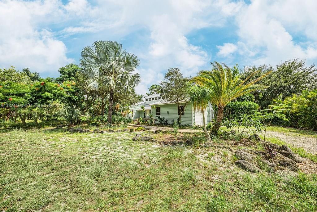 Active With Contract: $525,000 (3 beds, 2 baths, 1805 Square Feet)