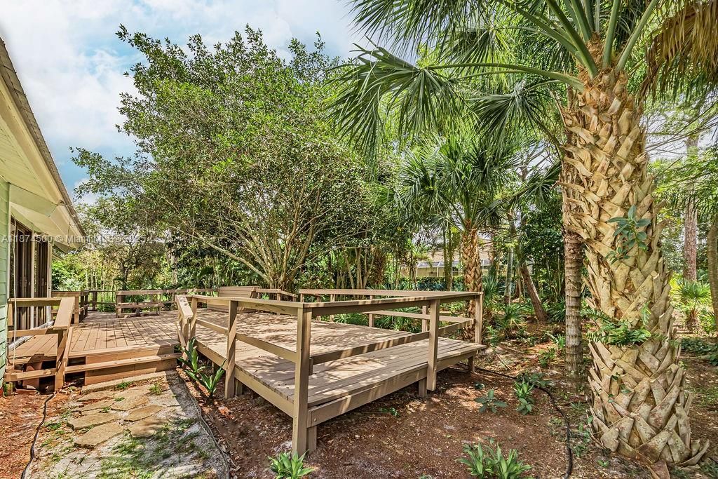 Active With Contract: $525,000 (3 beds, 2 baths, 1805 Square Feet)