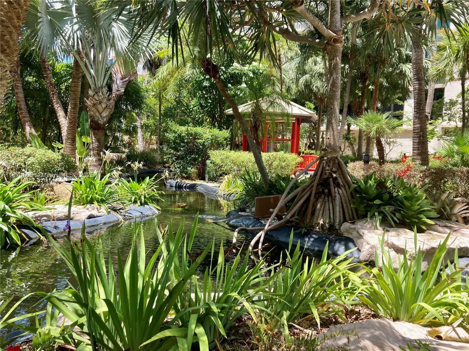 Active With Contract: $6,200 (2 beds, 2 baths, 1409 Square Feet)