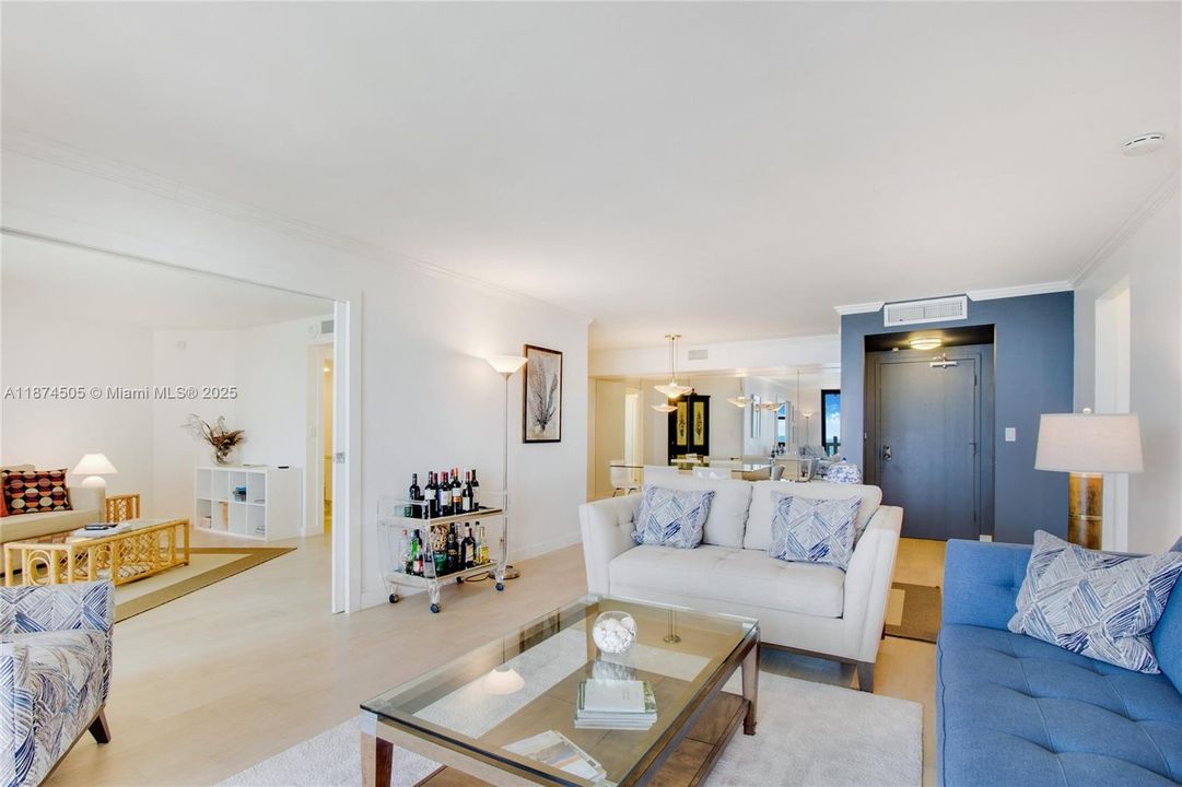 Active With Contract: $6,200 (2 beds, 2 baths, 1409 Square Feet)