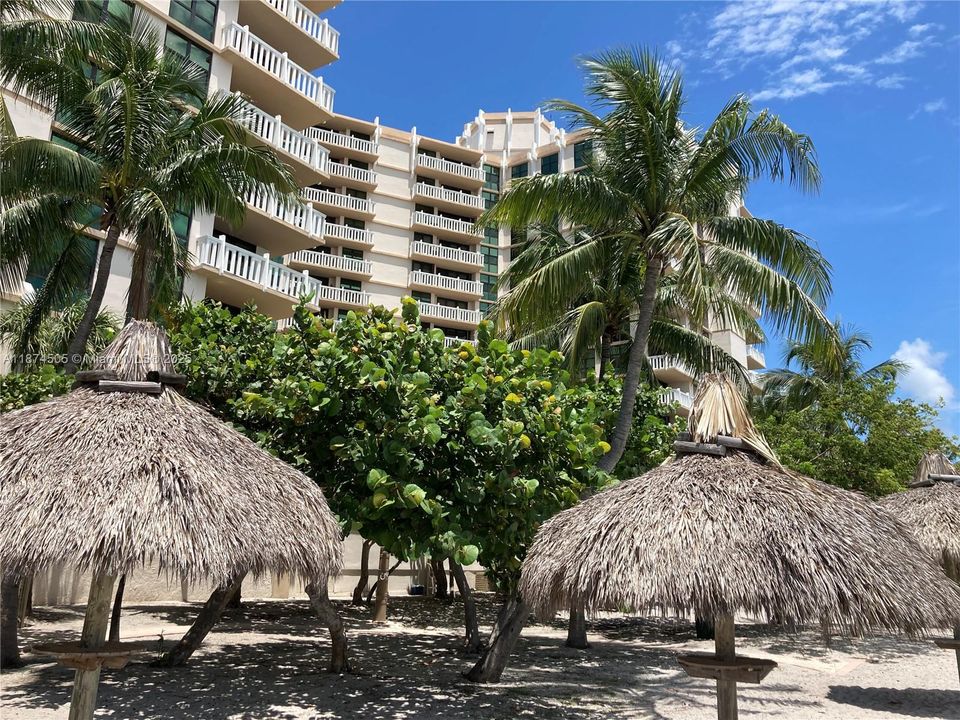 Active With Contract: $6,200 (2 beds, 2 baths, 1409 Square Feet)