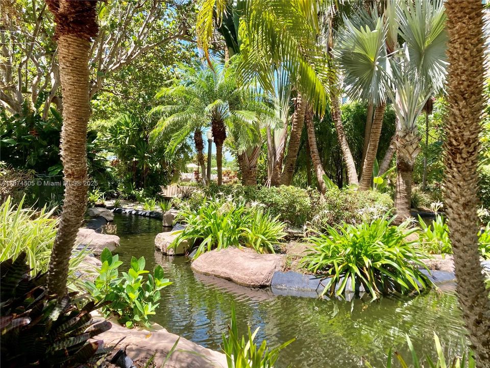 Active With Contract: $6,200 (2 beds, 2 baths, 1409 Square Feet)