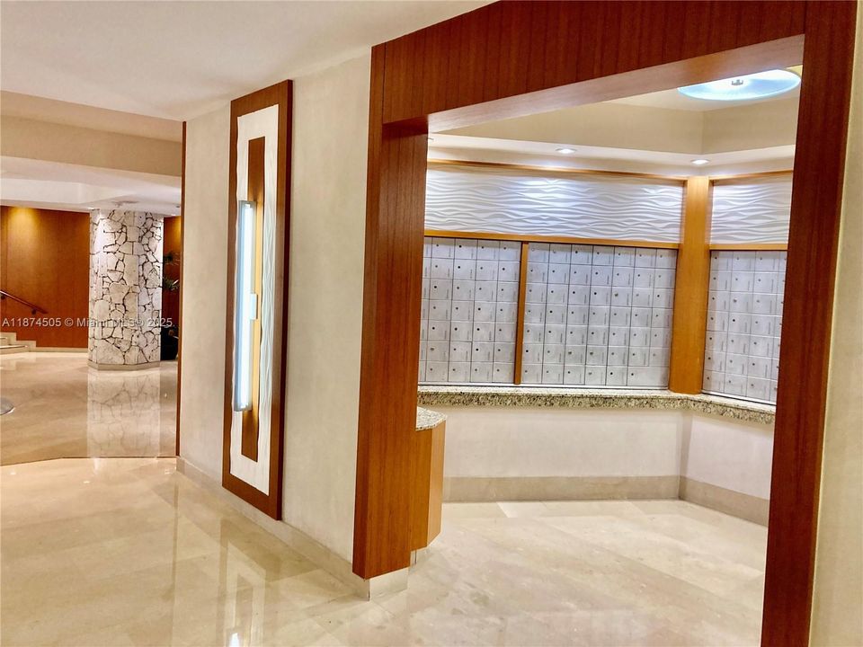 Active With Contract: $6,200 (2 beds, 2 baths, 1409 Square Feet)