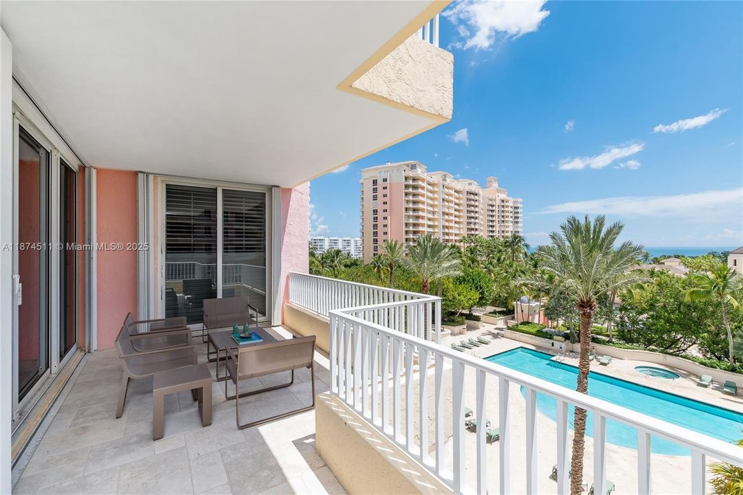 Active With Contract: $3,100,000 (3 beds, 4 baths, 2500 Square Feet)