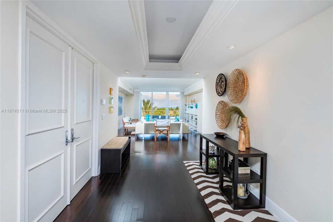 Active With Contract: $3,100,000 (3 beds, 4 baths, 2500 Square Feet)