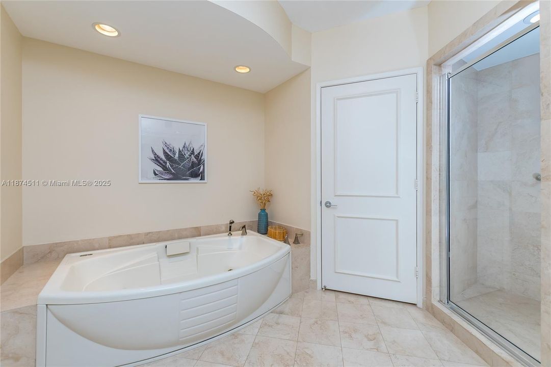 Active With Contract: $3,100,000 (3 beds, 4 baths, 2500 Square Feet)