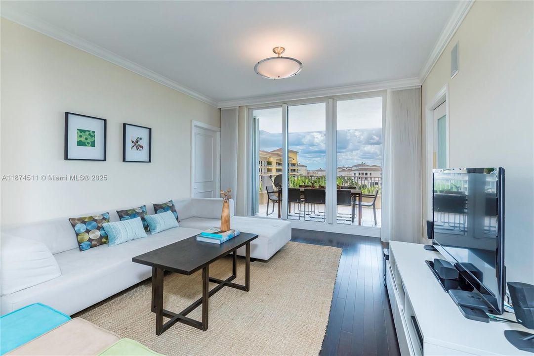 Active With Contract: $3,100,000 (3 beds, 4 baths, 2500 Square Feet)