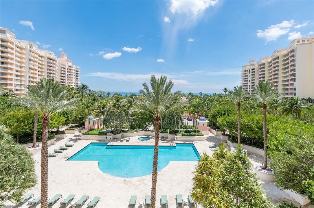 Active With Contract: $3,100,000 (3 beds, 4 baths, 2500 Square Feet)