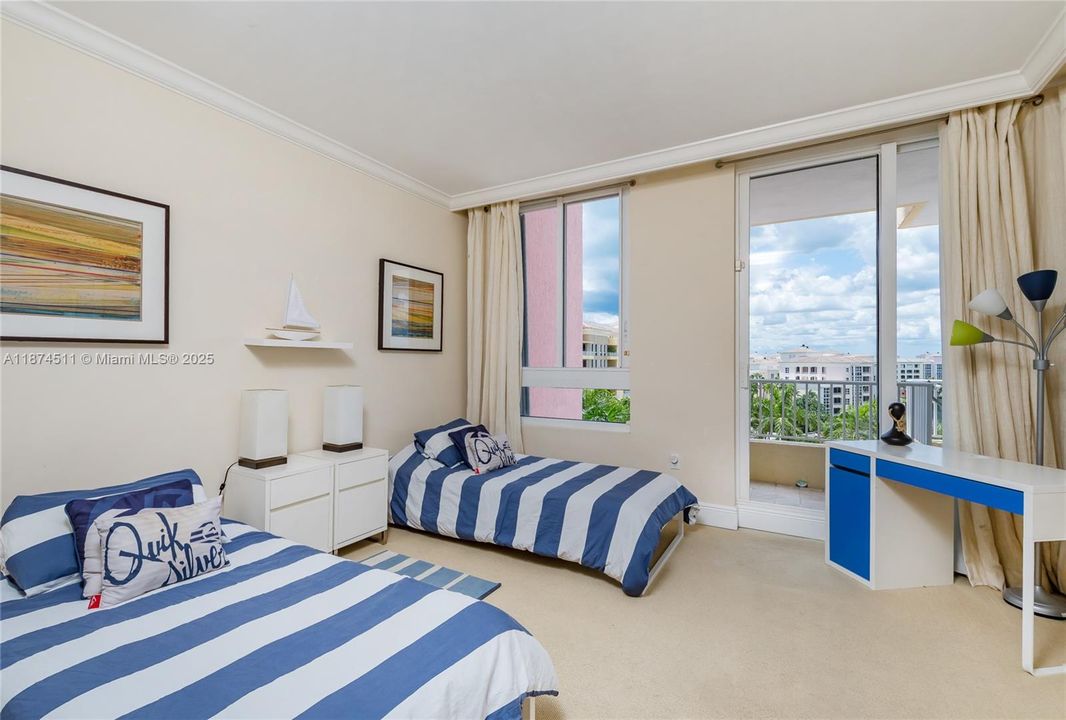 Active With Contract: $3,100,000 (3 beds, 4 baths, 2500 Square Feet)