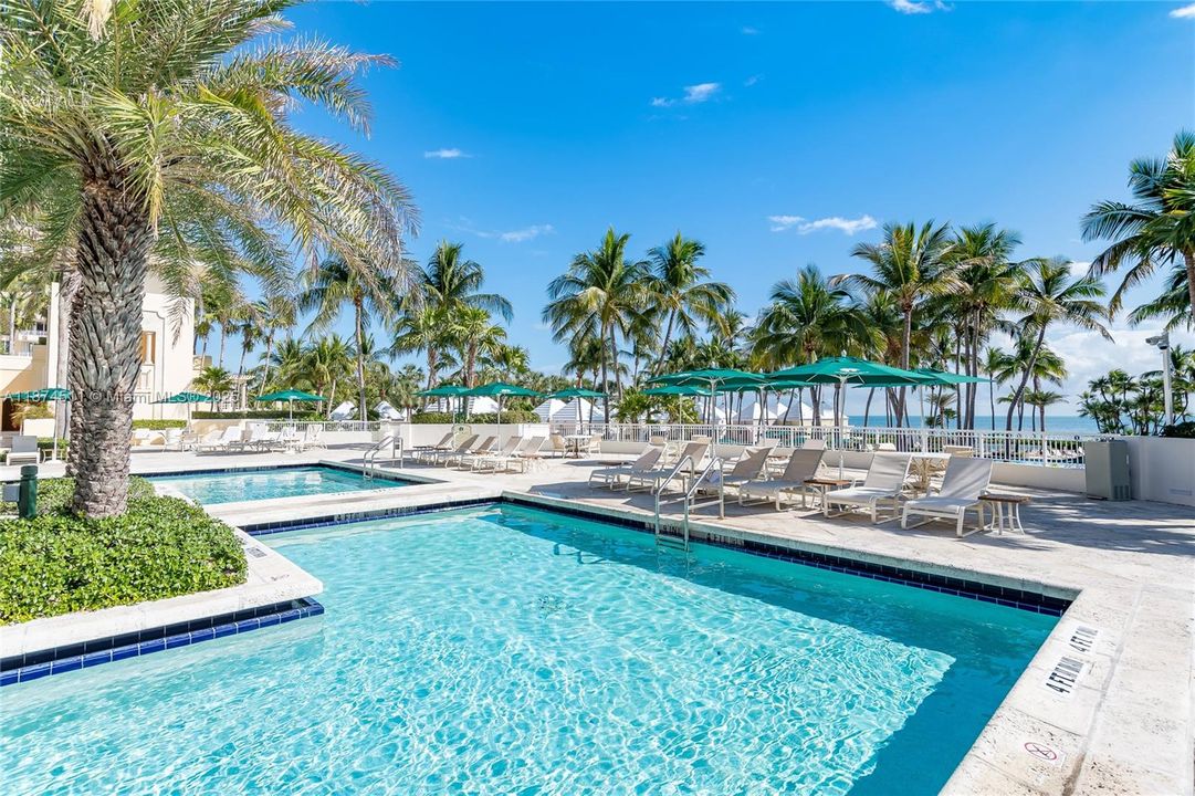 Active With Contract: $3,100,000 (3 beds, 4 baths, 2500 Square Feet)