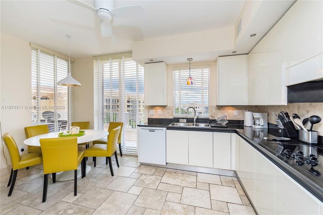 Active With Contract: $3,100,000 (3 beds, 4 baths, 2500 Square Feet)