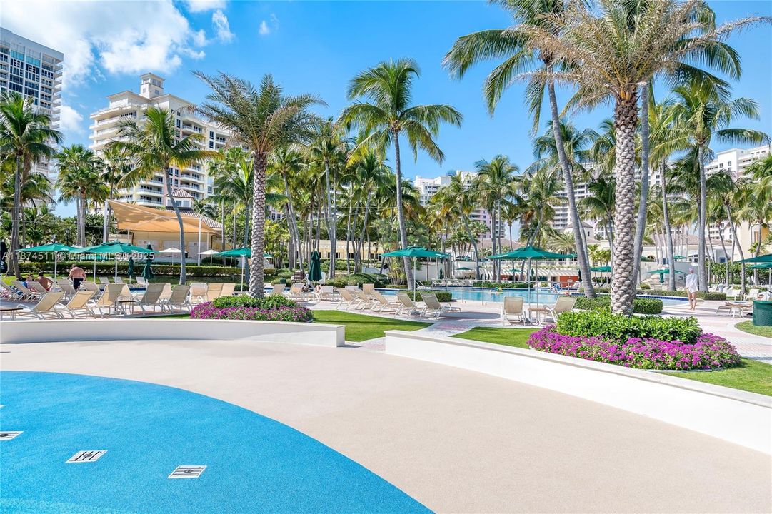 Active With Contract: $3,100,000 (3 beds, 4 baths, 2500 Square Feet)