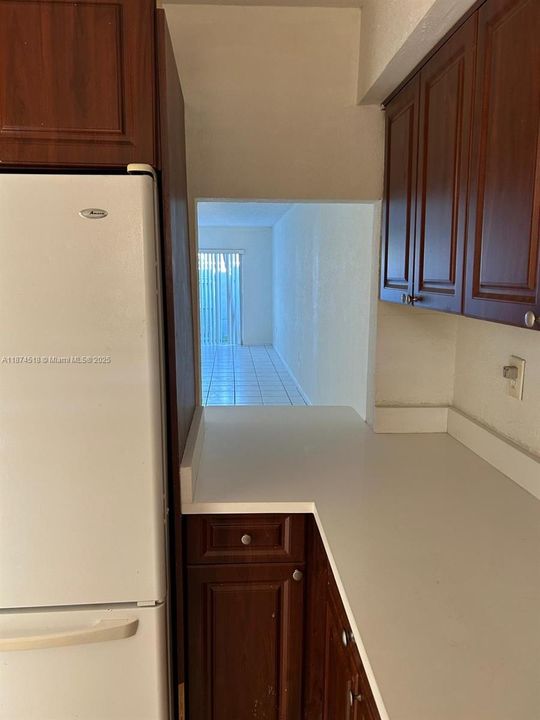 Activo con contrato: $280,000 (3 camas, 2 baños, 1327 Pies cuadrados)