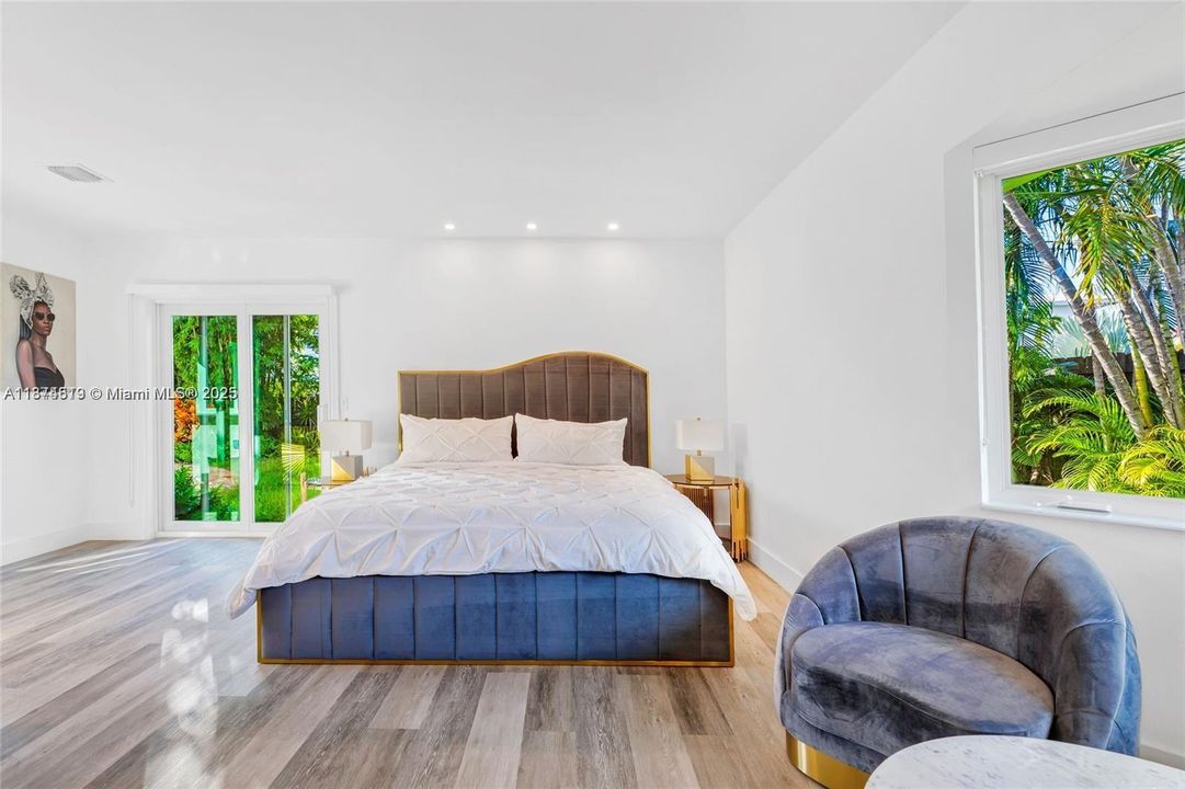 Activo con contrato: $1,174,900 (4 camas, 3 baños, 1565 Pies cuadrados)