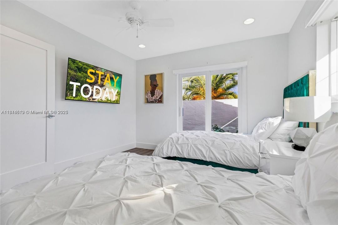 Activo con contrato: $1,174,900 (4 camas, 3 baños, 1565 Pies cuadrados)