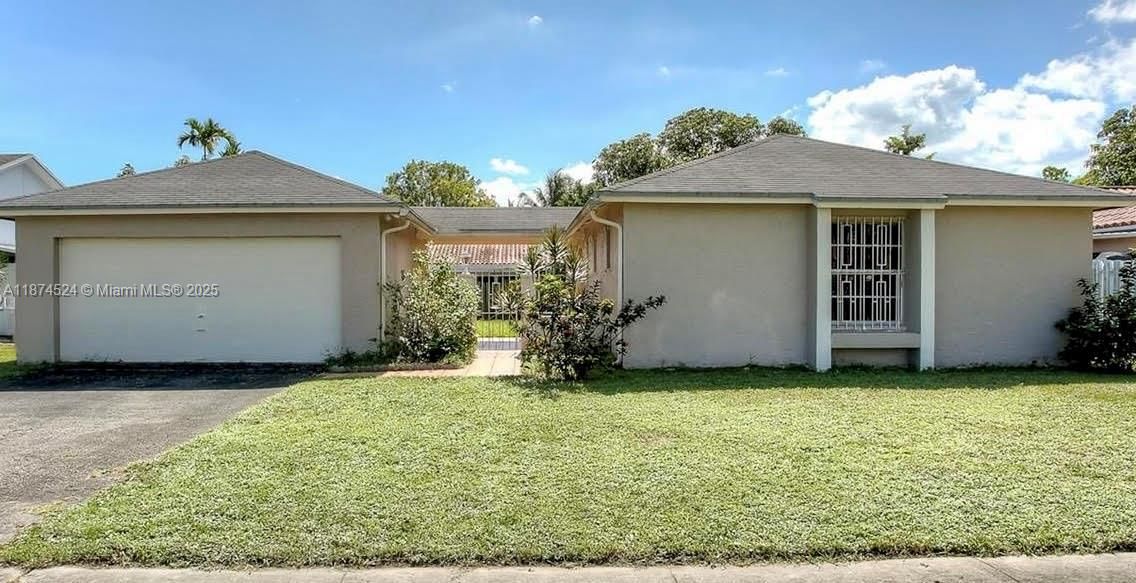 合同活跃: $539,900 (2 贝兹, 2 浴室, 1044 平方英尺)