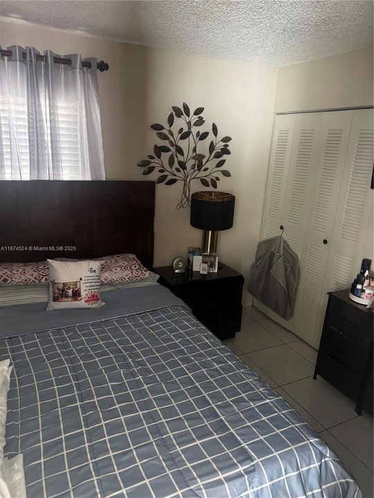 合同活跃: $539,900 (2 贝兹, 2 浴室, 1044 平方英尺)