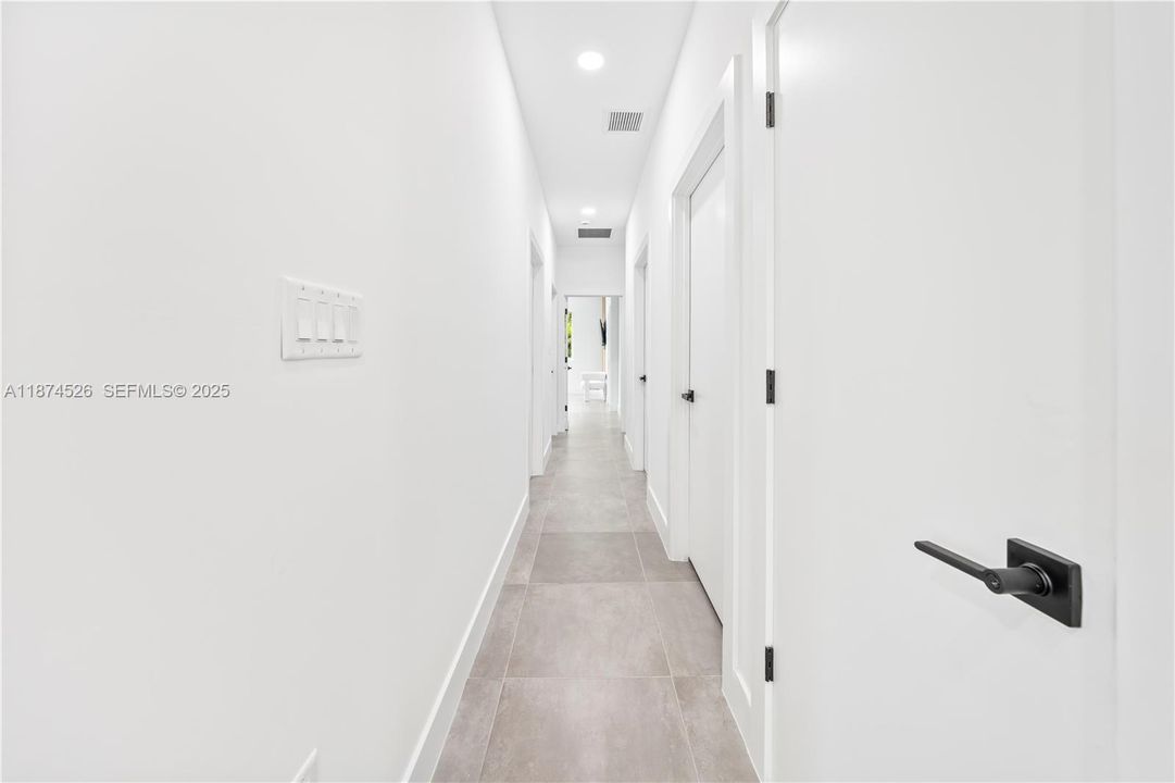 For Sale: $1,600,000 (6 beds, 4 baths, 2836 Square Feet)