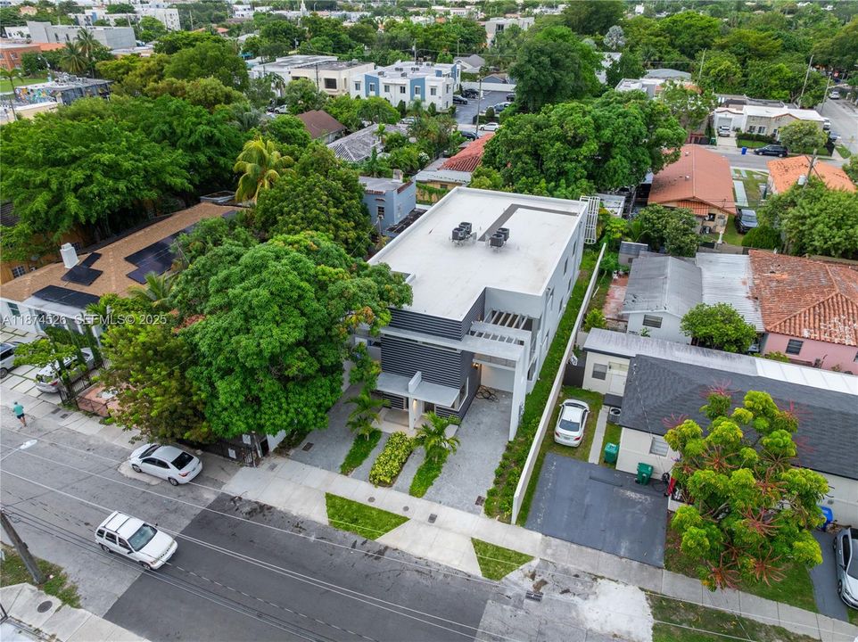 For Sale: $1,600,000 (6 beds, 4 baths, 2836 Square Feet)